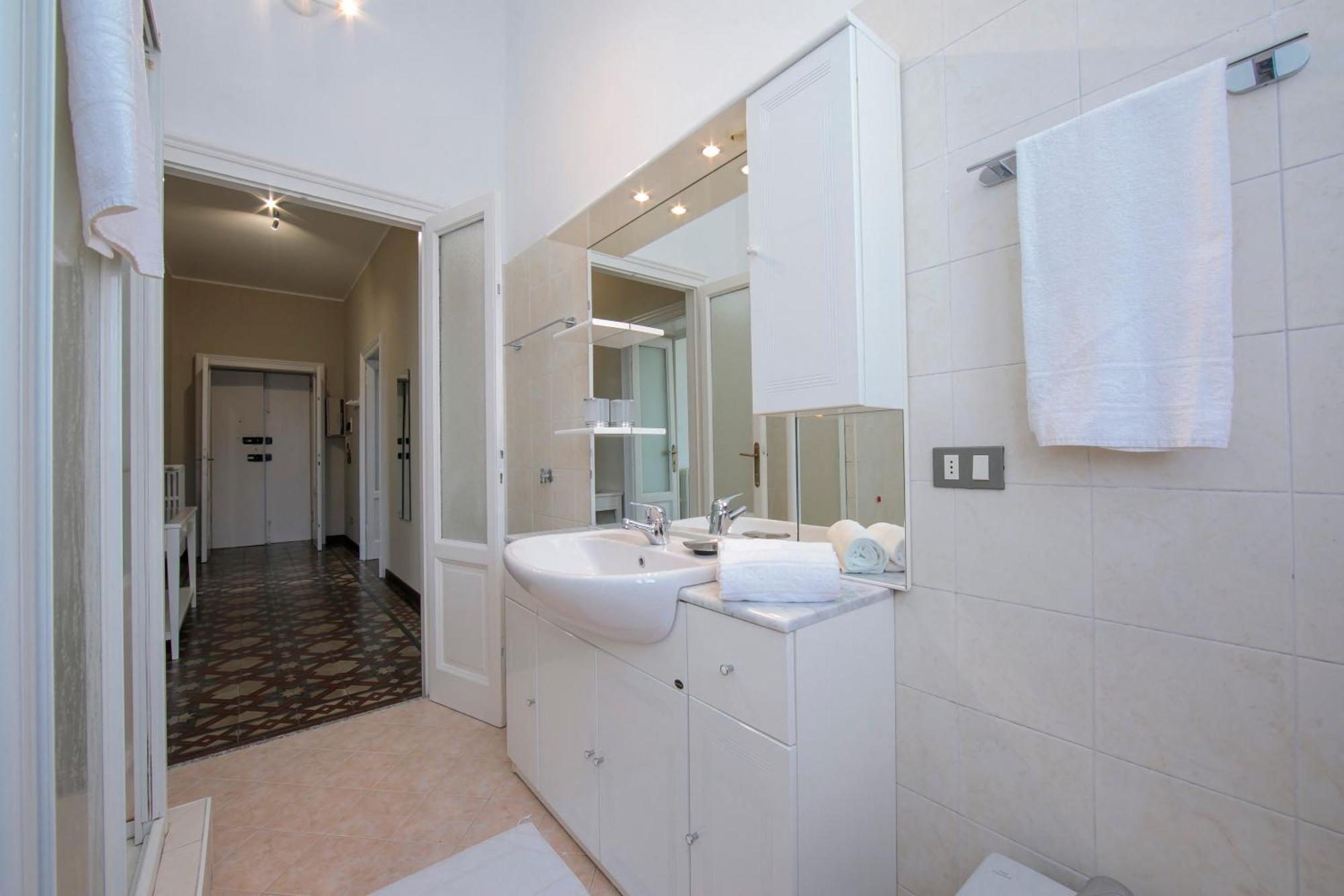 Residenza Oleandro Lake View Luino Center - Happy Rentals מראה חיצוני תמונה